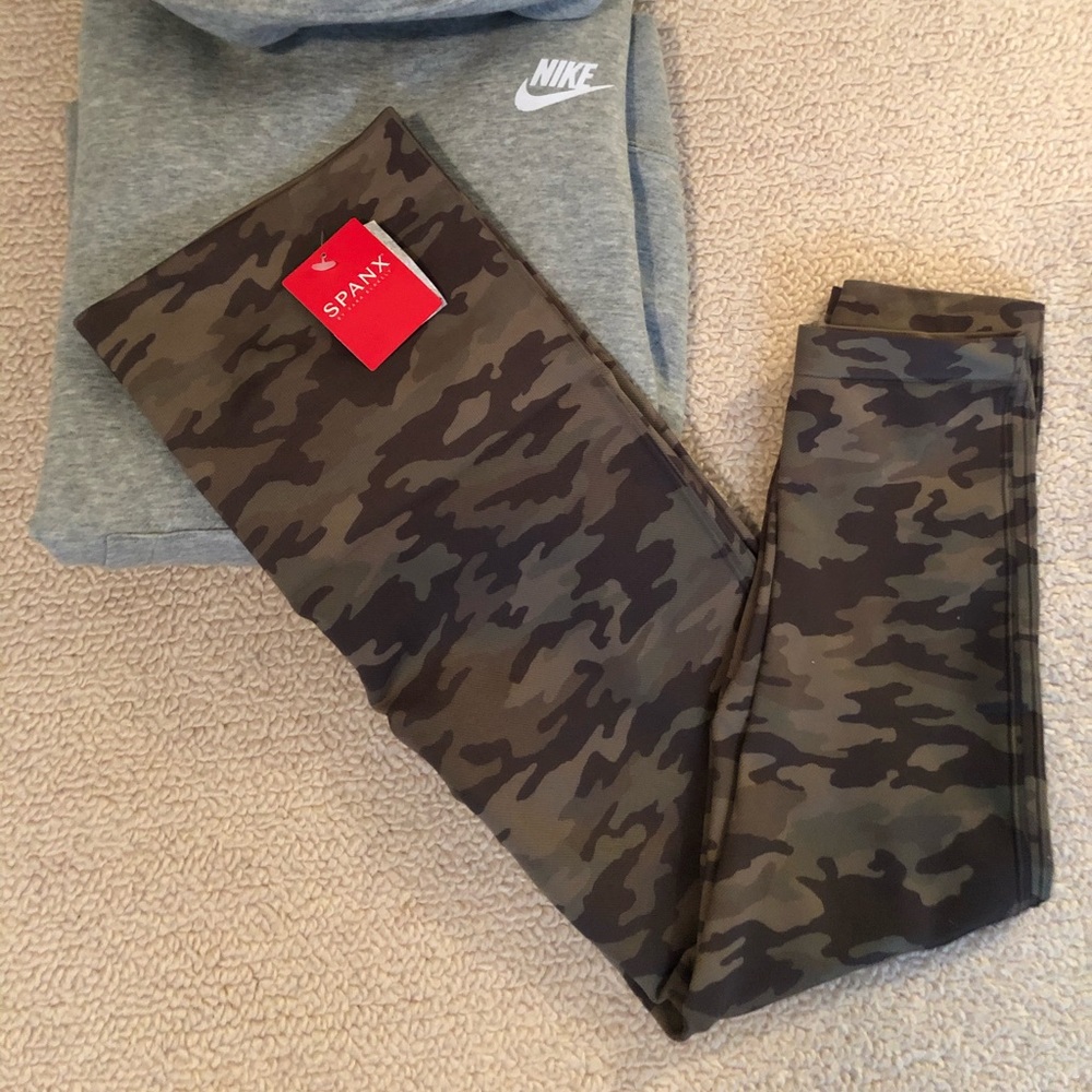 Spanx Camo leggings